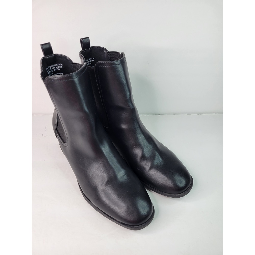 Kenneth Cole Reaction Salas Black Chelsea Ankle Boots Womens 8.5 Low Block Heel